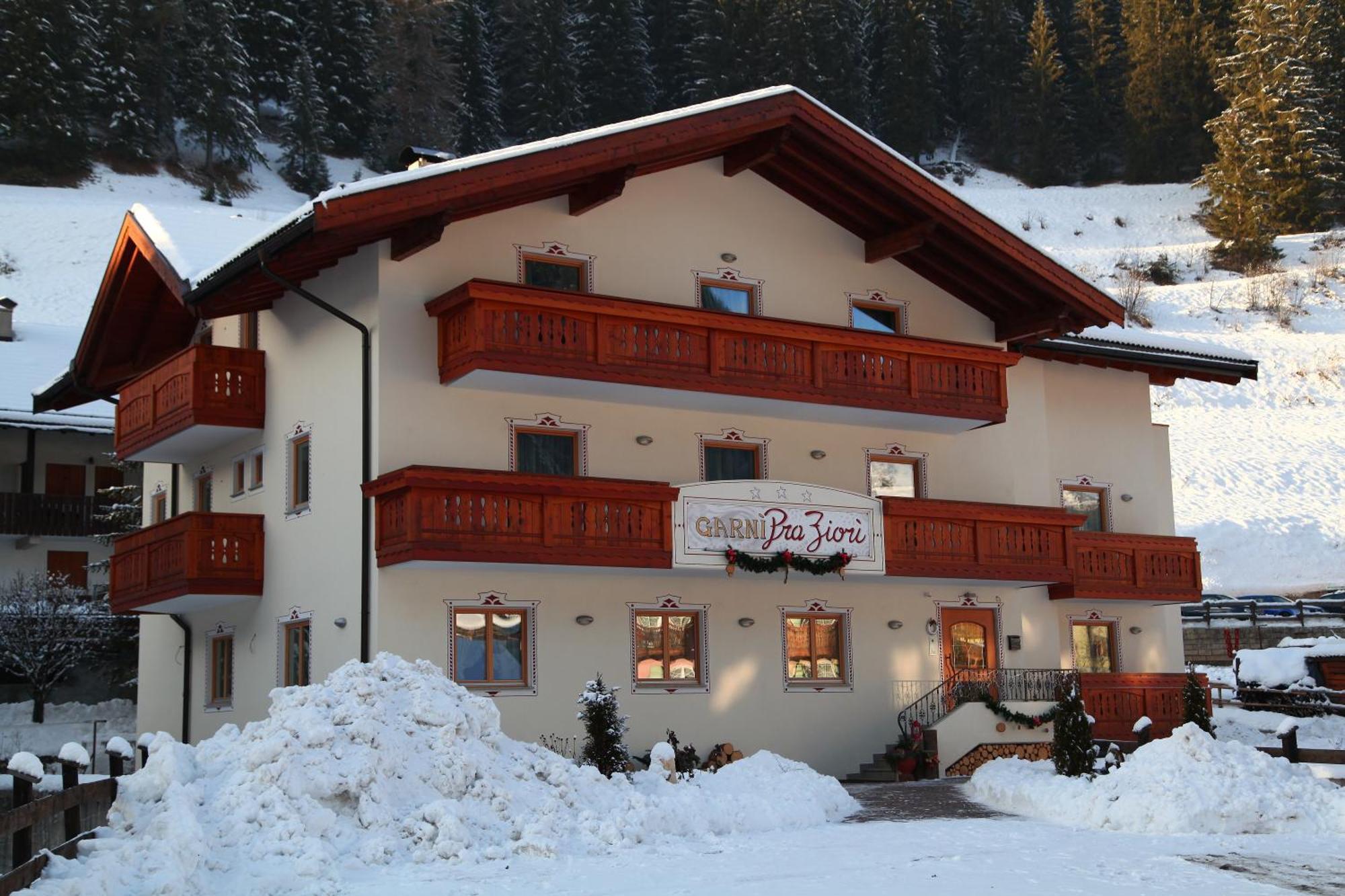 Garnì Prà Fiorì Hotel Campitello di Fassa Exterior foto