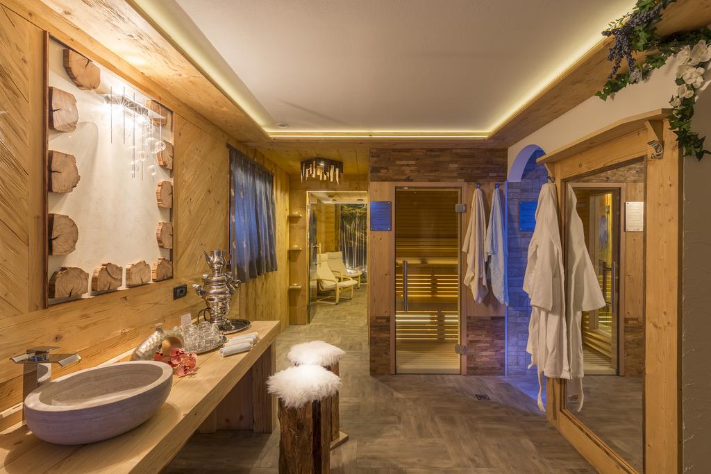 Garnì Prà Fiorì Hotel Campitello di Fassa Exterior foto