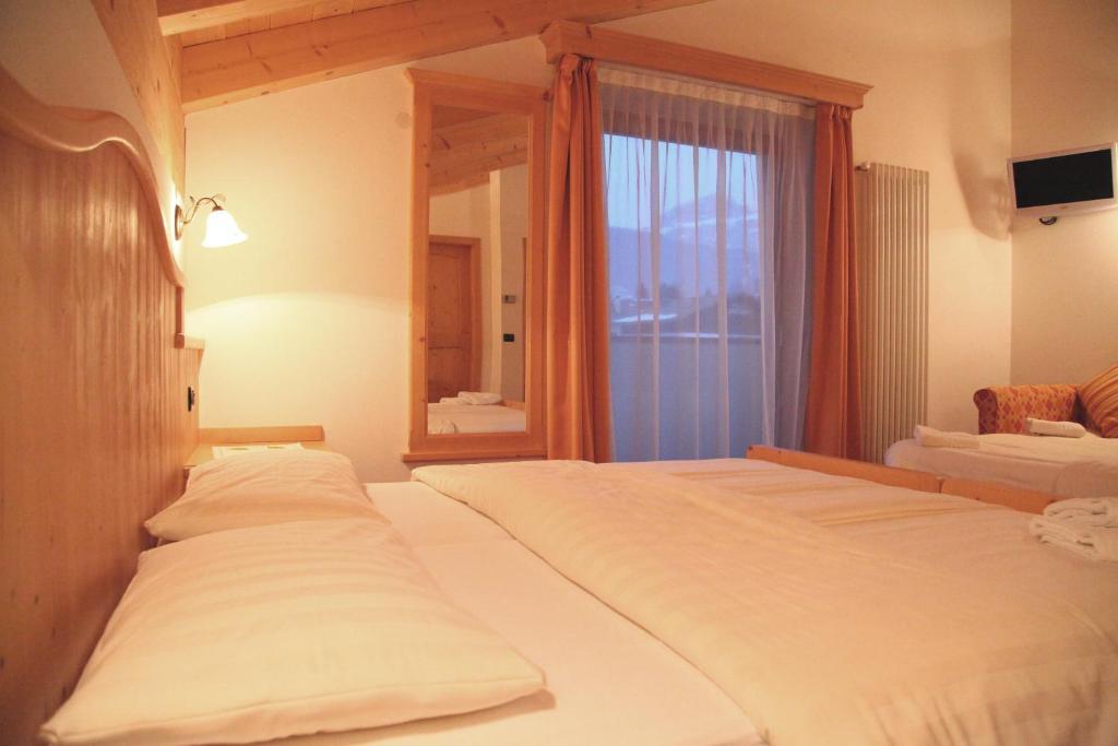Garnì Prà Fiorì Hotel Campitello di Fassa Quarto foto