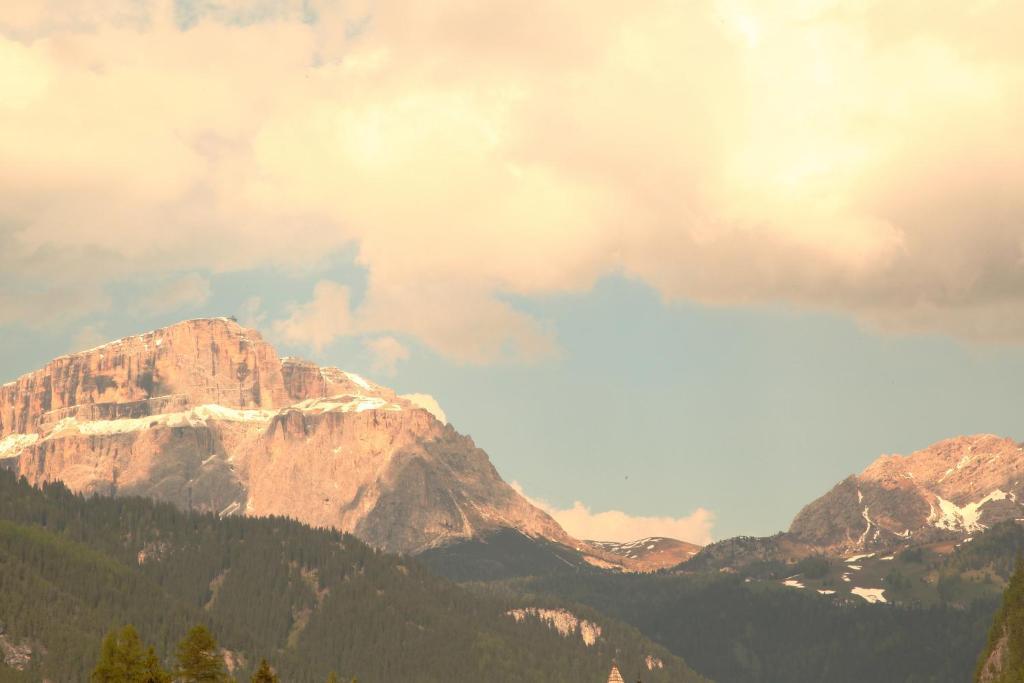 Garnì Prà Fiorì Hotel Campitello di Fassa Exterior foto