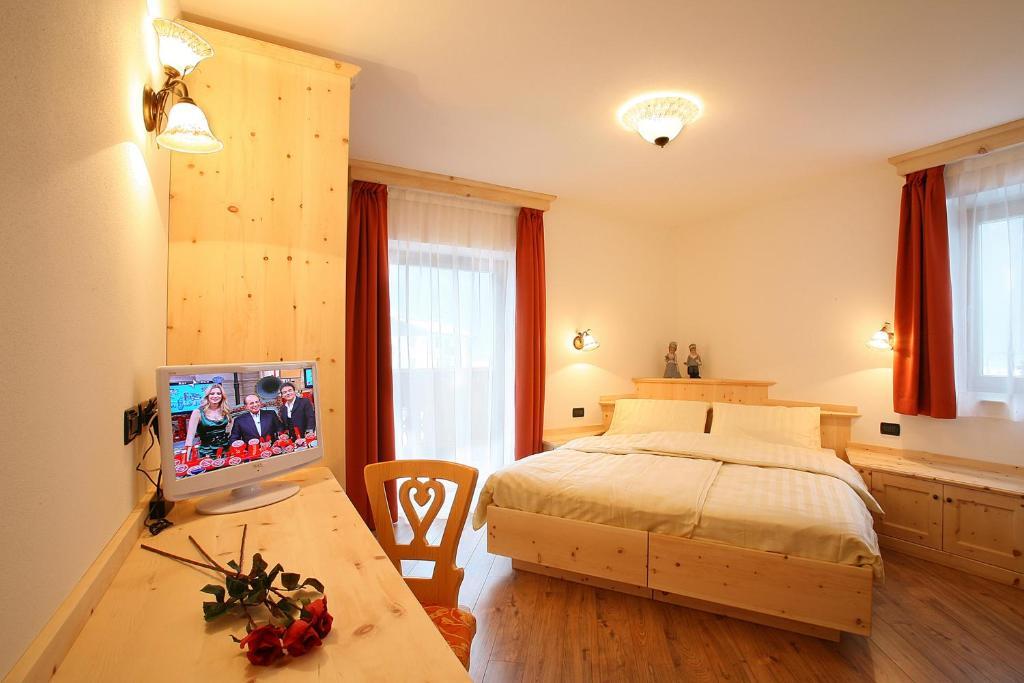 Garnì Prà Fiorì Hotel Campitello di Fassa Quarto foto